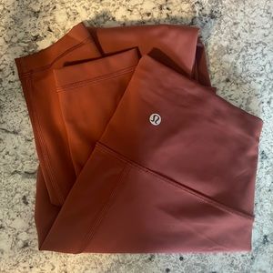 Lululemon wunder train size 4